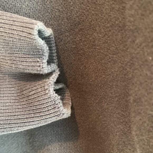 Vineyard Vines zip pullover. Kids large. Navy blue. - Picture 6 of 6